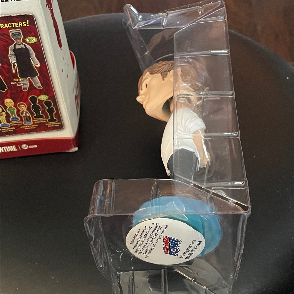 Showtime Collection Dexter Morgan Bobblehead - Red, Blue, White - Picture 11 of 15
